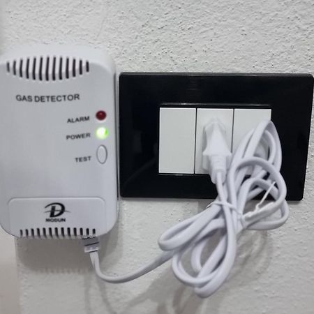 Black&White Guest House Иглесиас Екстериор снимка